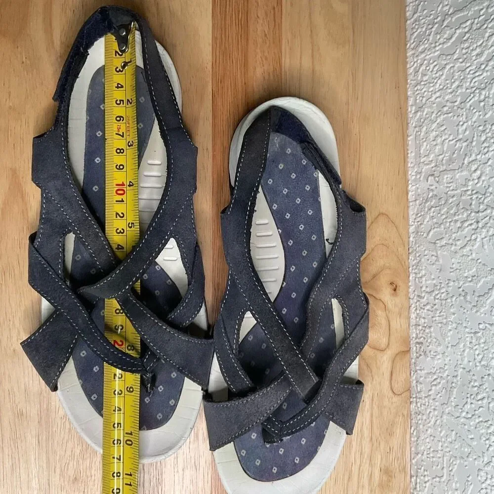 Lands' End Woman's Comfort gray suede strappy‎  flat sandals size 9B